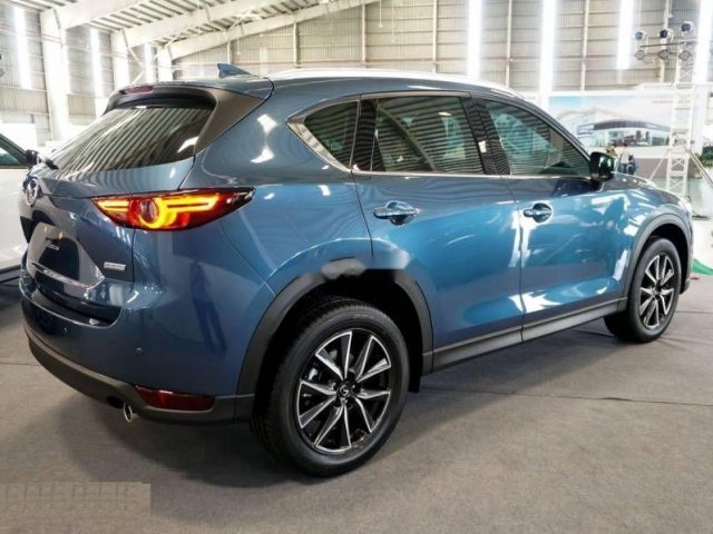 Bán ô tô Mazda CX 5 đời 2019, màu xanh lam0