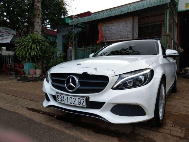 Bán xe Mercedes C200 năm sản xuất 2017, màu trắng  0