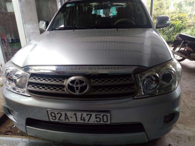 Chính chủ bán xe Toyota Fortuner đời 2009, màu bạc, nhập khẩu0