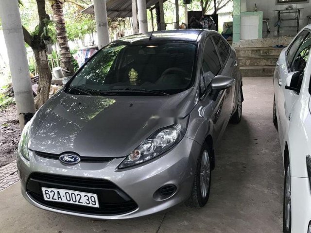 Bán Ford Fiesta sản xuất năm 2011, màu xám, nhập khẩu số tự động