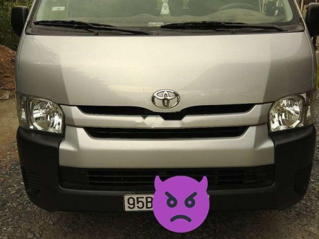 Bán Toyota Hiace đời 2015, xe nhập