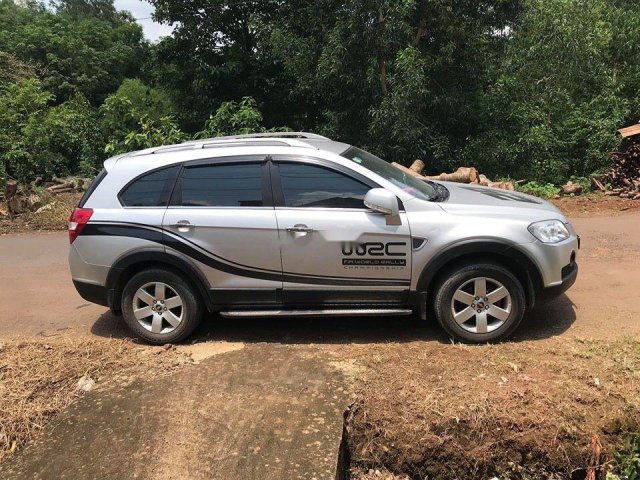 Bán xe Chevrolet Captiva đời 2008, màu bạc0