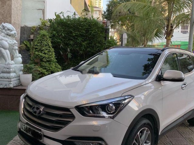 Cần bán xe Hyundai Santa Fe sản xuất năm 2016, màu trắng