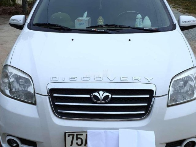 Cần bán Daewoo Gentra đời 2010, màu trắng, giá tốt