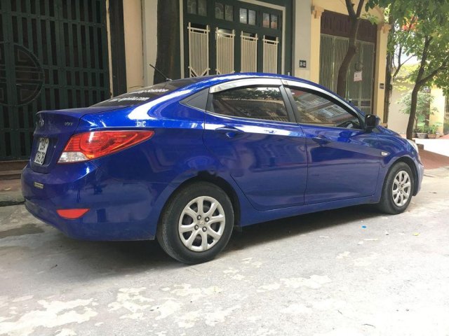 Cần bán xe Hyundai Accent đời 2010, màu xanh lam, nhập khẩu0