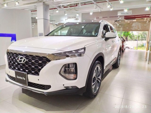 Bán xe Hyundai Santa Fe năm 2019, màu trắng