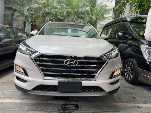 Bán Hyundai Tucson sản xuất năm 2019, màu trắng, xe nhập