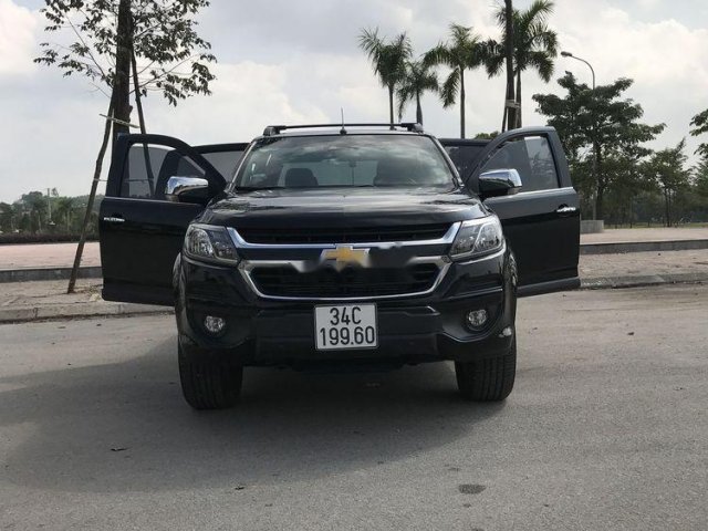 Cần bán lại xe Chevrolet Colorado năm 2017, màu đen, nhập khẩu Thái Lan số tự động