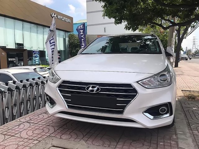 Bán Hyundai Accent 1.4AT đời 2019, màu trắng, giá chỉ 539 triệu0