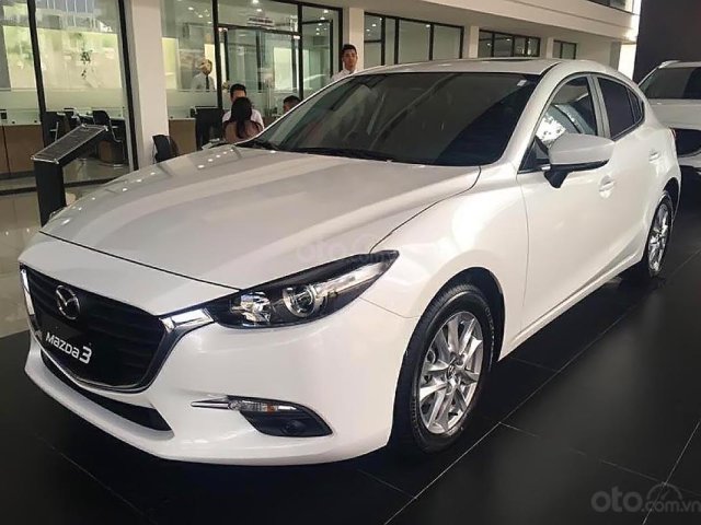 Bán Mazda 3 1.5AT năm 2019, màu trắng giá cạnh tranh0