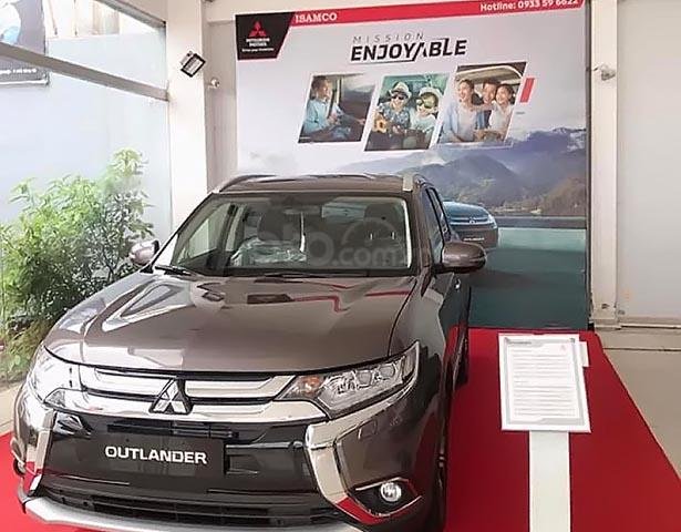 Bán Mitsubishi Outlander 2.4 CVT Premium đời 2019, màu nâu