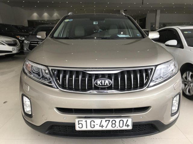 Xe Sorento full xăng SX 2017, màu vàng, biển Sài Gòn0