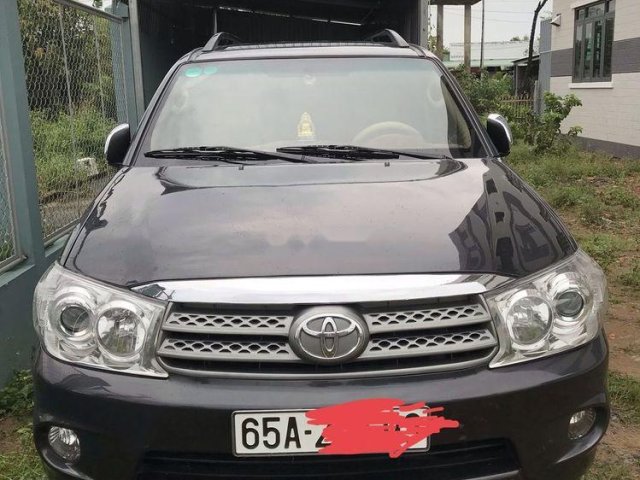 Cần bán Toyota Fortuner sản xuất 2009, chính chủ0