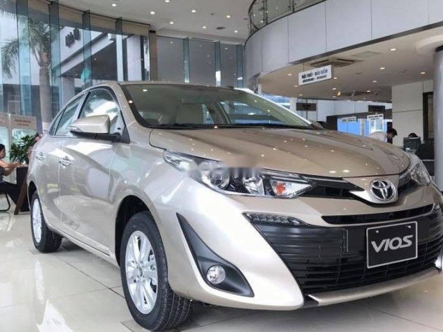 Bán Toyota Vios năm 2019, màu vàng, giá tốt0