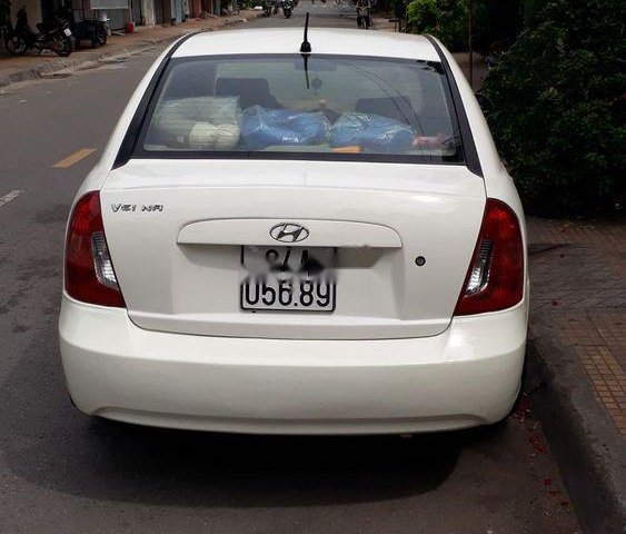 Bán Hyundai Verna năm sản xuất 2008, màu trắng, chính chủ0