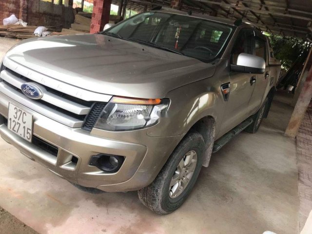 Cần bán gấp Ford Ranger sản xuất năm 2014, xe nhập0