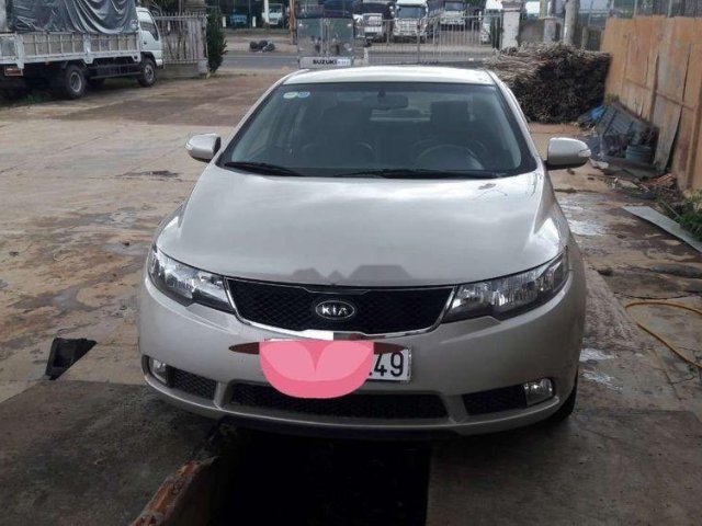 Bán Kia Forte đời 2010, màu bạc, giá 310tr0