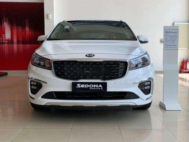 Bán Kia Sedona đời 2018, màu trắng0