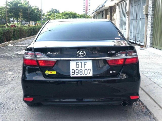 Bán ô tô Toyota Camry 2.0 E năm sản xuất 2018, màu đen0