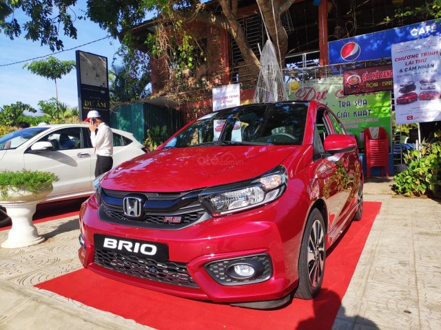 Bán Honda Brio 2019 màu đỏ tại Quảng Bình, xe nhập khẩu nguyên chiếc, có sẵn giao ngay, liên hệ 0931373377