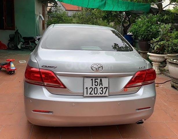 Cần bán gấp Toyota Camry 2.4G năm sản xuất 2010, màu bạc0