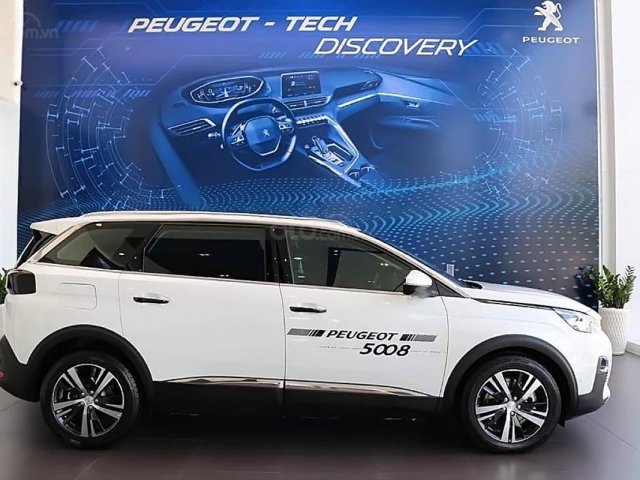 Bán Peugeot 5008 1.6 AT sản xuất 2019, màu trắng