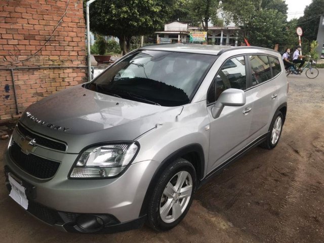 Xe Chevrolet Orlando AT đời 2012, màu bạc chính chủ 0