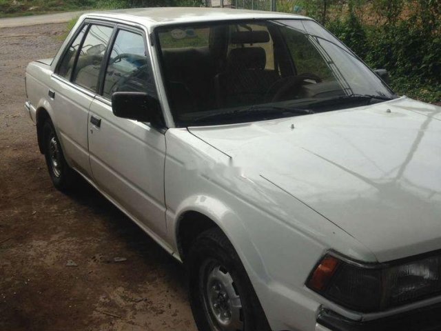 Bán Nissan Bluebird năm 1985, màu trắng 