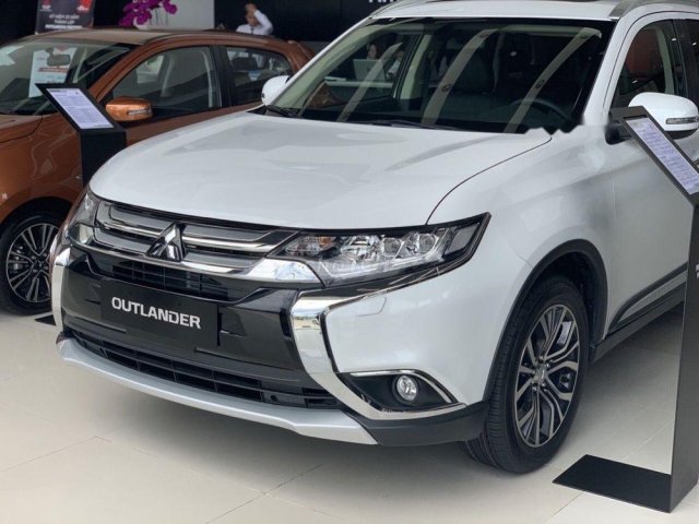 Bán Mitsubishi Outlander 2.0 CVT đời 2019, nhập khẩu nguyên chiếc0