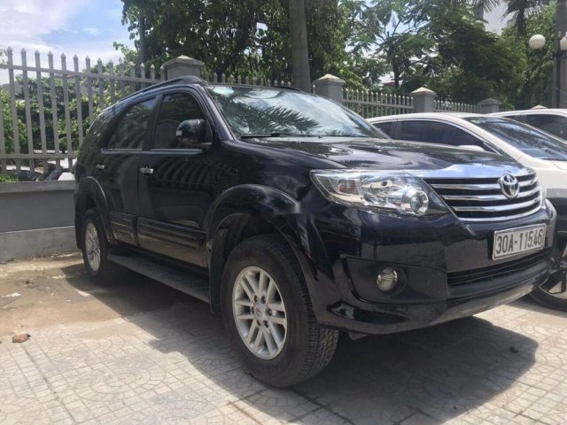 Bán Toyota Fortuner đời 2014, màu đen  