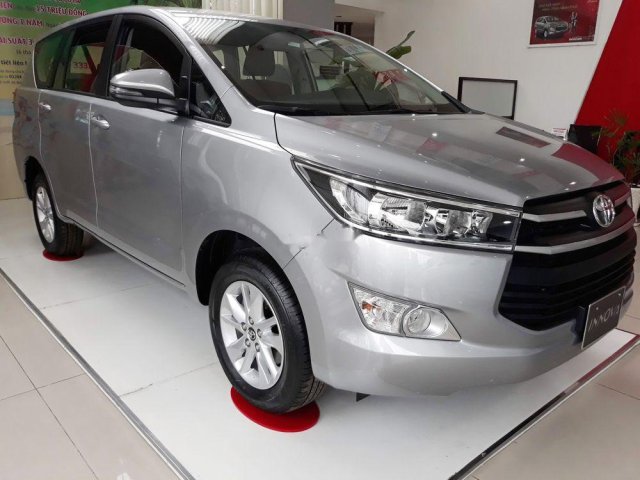 Cần bán xe Toyota Innova 2.0G năm sản xuất 2019, xe giá thấp, giao nhanh toàn quốc