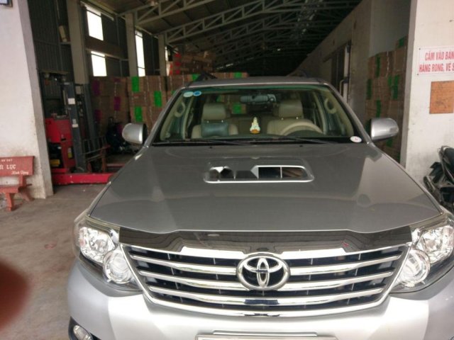 Bán Toyota Fortuner đời 2013 chính chủ