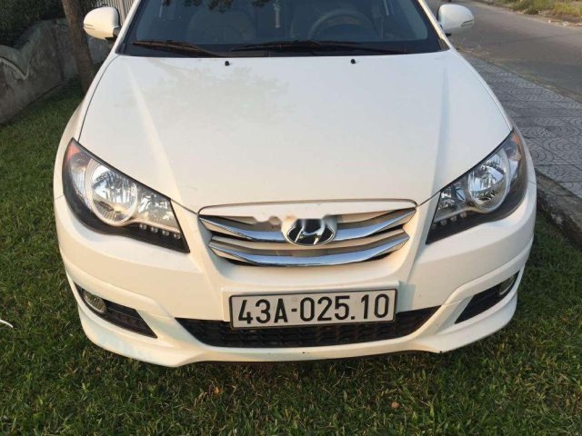 Bán xe Hyundai Avante đời 2011, màu trắng số sàn