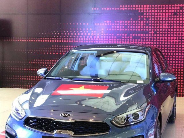 Cần bán Kia Cerato Luxury sản xuất 2019, xe giá thấp, giao nhanh toàn quốc0