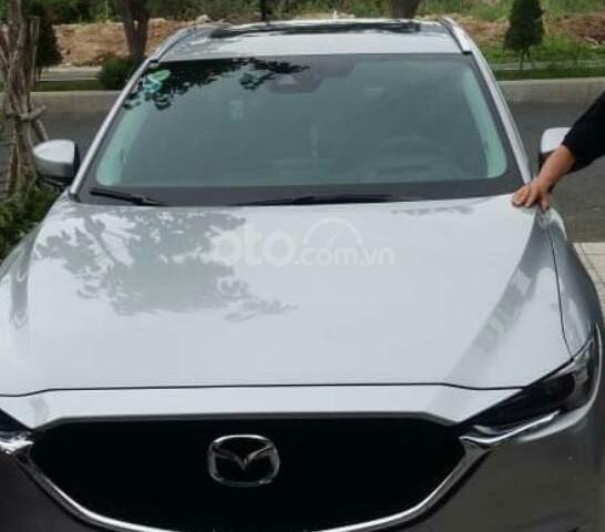 Cần bán Mazda CX 5 đời 2018, màu bạc
