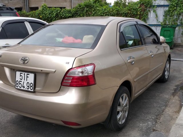 Chính chủ cần bán Toyoto Vios 2010 màu vàng cát0