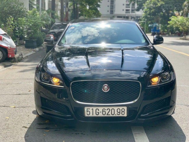 Bán ô tô Jaguar XF năm 2018, màu đen