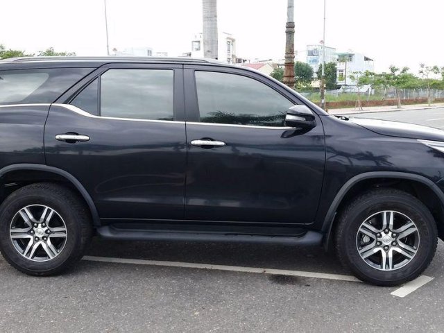 Cần bán xe Toyota Fortuner năm 2017, xe nhập0