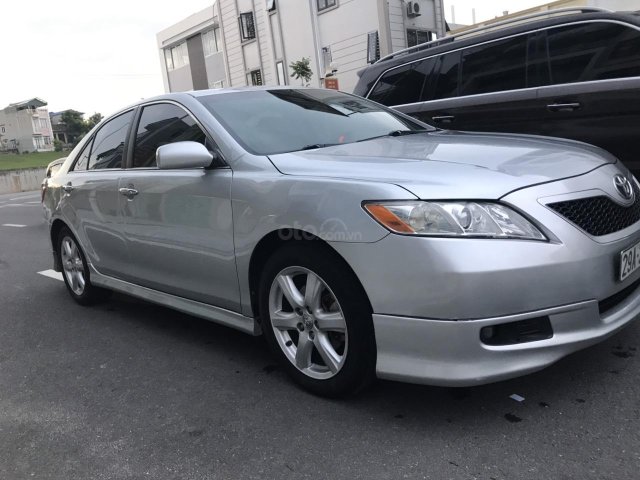 Cần bán xe Toyota Camry SE sản xuất năm 2008, màu bạc, xe nhập Mỹ cực đẹp, giá tốt0