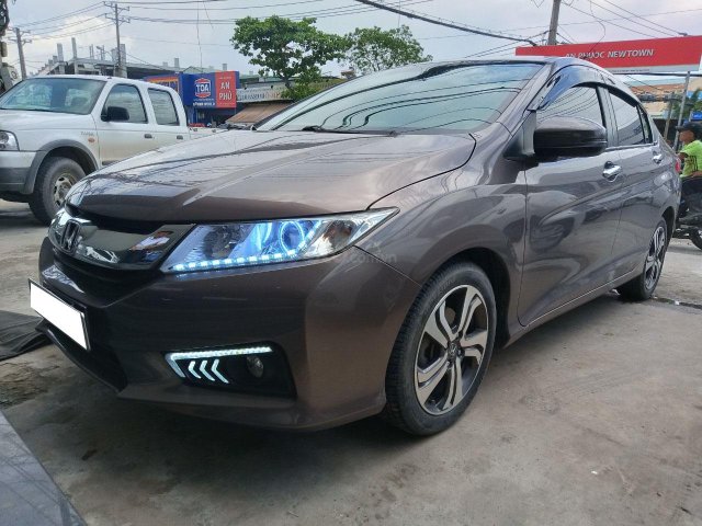 Bán xe Honda City 2016 màu ghi, xe cọp, mới đi 2,7 vạn km0