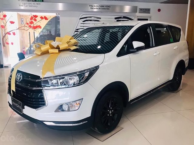 Cần bán xe Toyota Innova đời 2019, màu trắng 