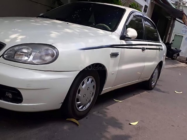 Bán Daewoo Lanos sản xuất 2002, màu trắng, xe gia đình