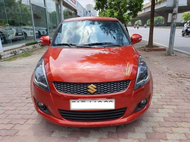 Cần bán gấp Suzuki Swift RS năm sản xuất 2016, màu đỏ