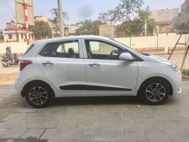 Bán Hyundai Grand i10 2019, màu trắng, 390tr