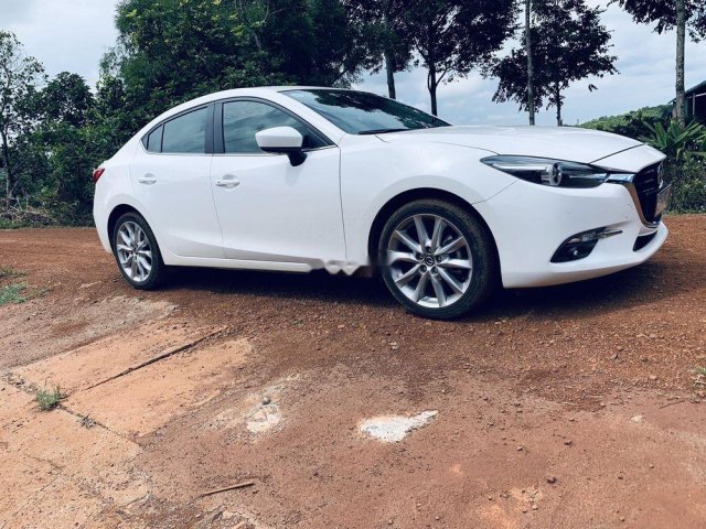 Cần bán Mazda 3 2.0AT đời 2018, giá chỉ 720 triệu0