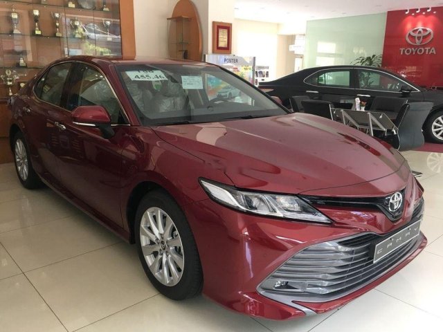 Bán xe Toyota Camry đời 2019, màu đỏ, nhập khẩu Thái