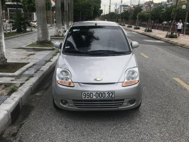 Bán Chevrolet Spark sản xuất năm 2011, màu bạc như mới0