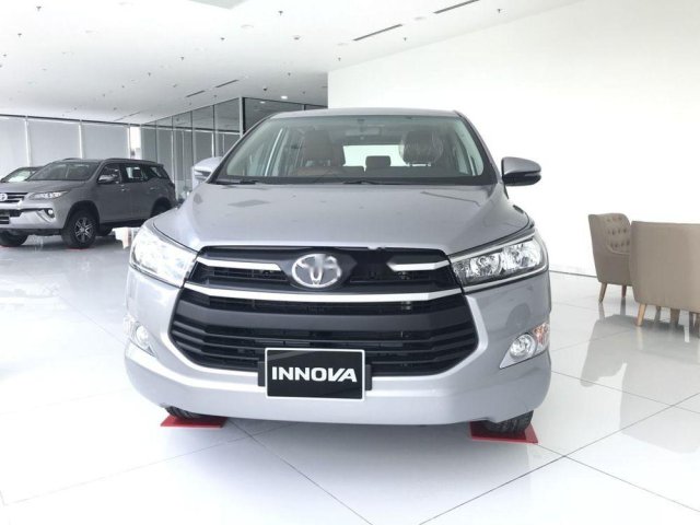Bán xe Toyota Innova sản xuất 2019, giá tốt