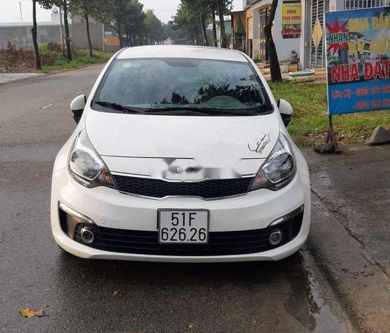 Gia đình bán xe Kia Rio năm sản xuất 2015, màu trắng, nhập khẩu0