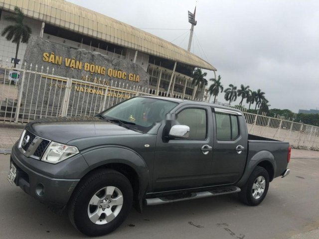 Gia đình bán Nissan Navara 2013, màu xám0